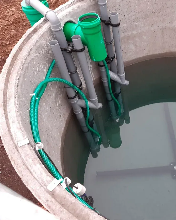 Unidad de elevación de la ORKA en el pozo